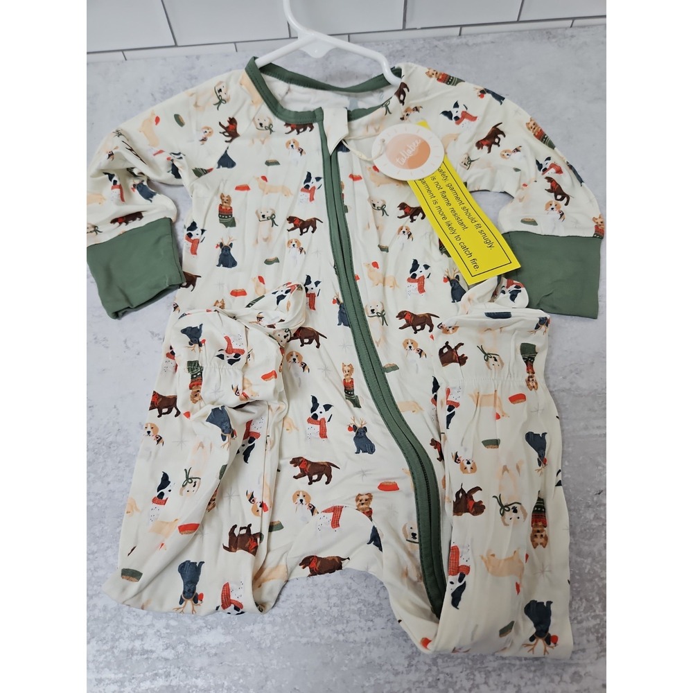 Tullabee Puppy Frenchie Dogs Christmas Stockings  Baby Sleeper Romper 6-9 Months